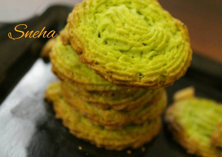 Spinach Cookies Recipe by Sneha Satish Tiwari(Sweet'N'Spicy Kitchen