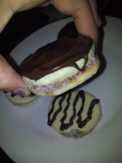 Una foto de Alfajores maicena
