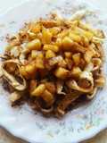 Tagliatelle din clătite cu mere caramelizate