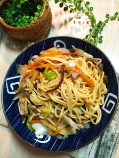 雞肉時蔬炒麵 的食譜成品照片