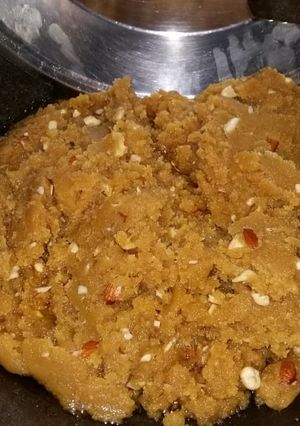 A picture of Moong dal halwa.
