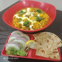A picture of Paneer butter masala.