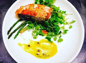 Hình của món Eat clean - Cá hồi sốt chanh dây.