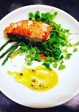 Hình của món Eat clean - Cá hồi sốt chanh dây.