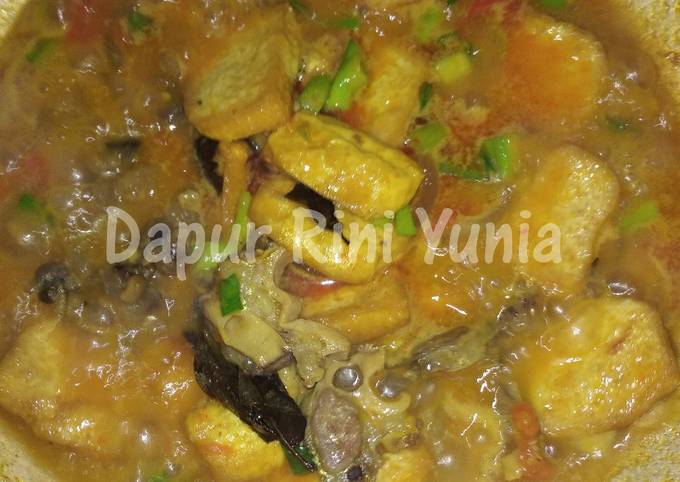 Sayur tahu kikil dan tetelan sapi bumbu kuning