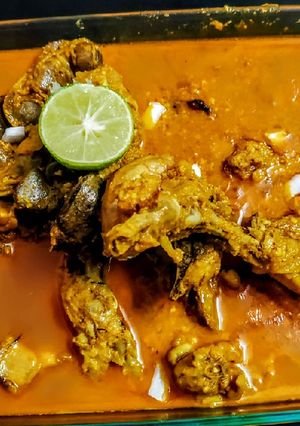 A picture of Coconut chicken curry.