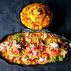 White Matar Ragda Aloo Patties Safed Vatana Ragda Aloo Patties White Peas Ragda Potato Patties A picture of White Matar Ragda Aloo Patties Safed Vatana Ragda Aloo Patties White Peas Ragda Potato Patties.