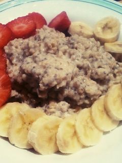Una foto de Gachas de avena con fruta