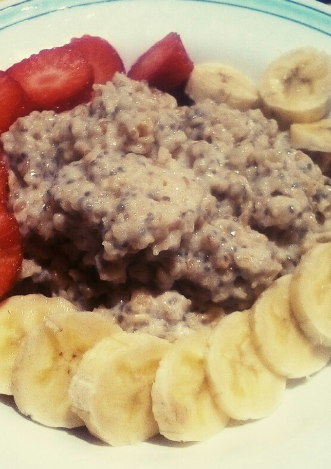 Una foto de Gachas de avena con fruta