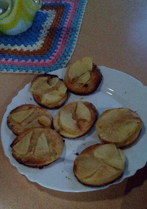 Una foto de Masitas de manteca con manzanas arriba