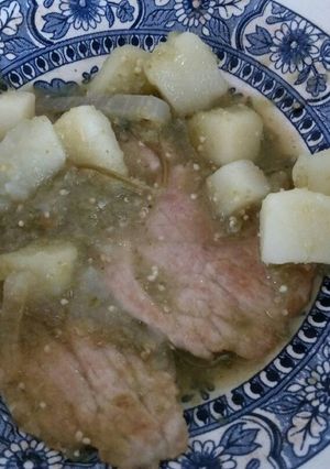 Foto principal de Bistec con papas en salsa verde