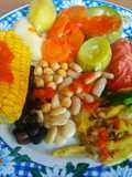 Ensalada de verduras, legumbres y morrón