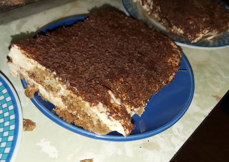 Tiramisú fácil y sin horno