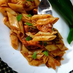 A picture of Tandoori chicken pasta.