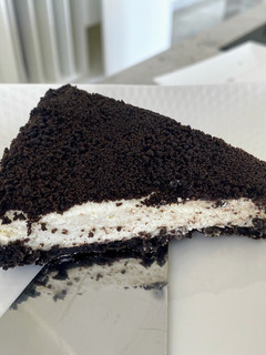 A picture of Oreo Cheesecake.