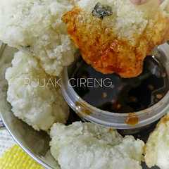 รูปของ Rujak Cireng (Bumbu rujak)