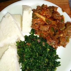 A picture of Wet fried beef and fried kales.