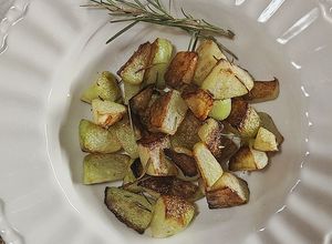 Foto di Zucchina spinosa (chayote) al rosmarino