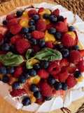 Pavlova de Limão e Frutos Vermelhos