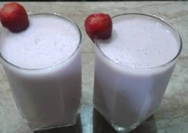 Steps to Prepare Quick Strawberry Milkshake