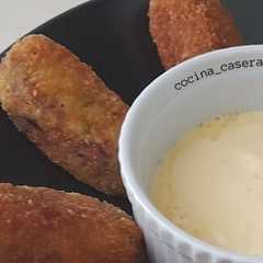 Una foto de Croquetas de espárragos trigueros y gorgonzola