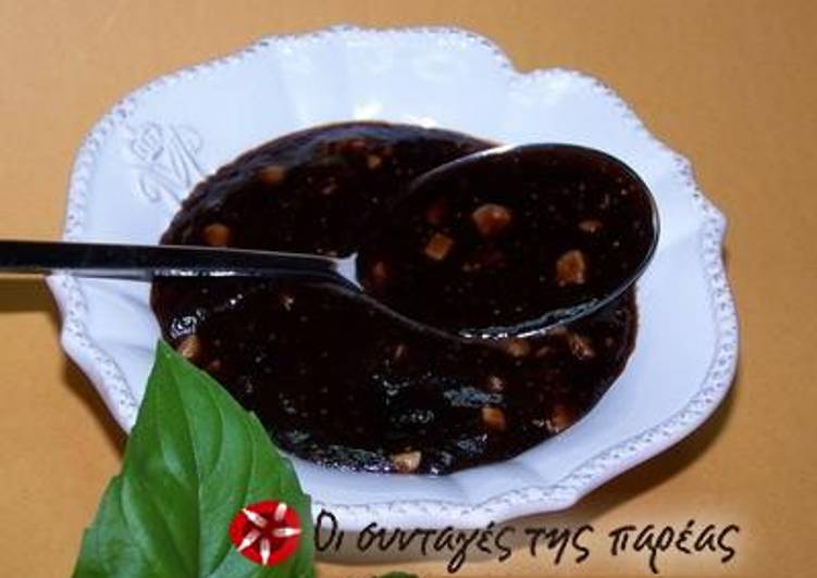 Recipe of Favorite Fig jam with cocoa powder and roasted almonds