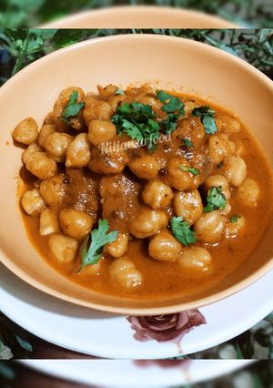 A picture of Chhole Masala.