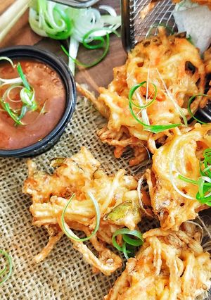 A picture of Noodles pakoras.