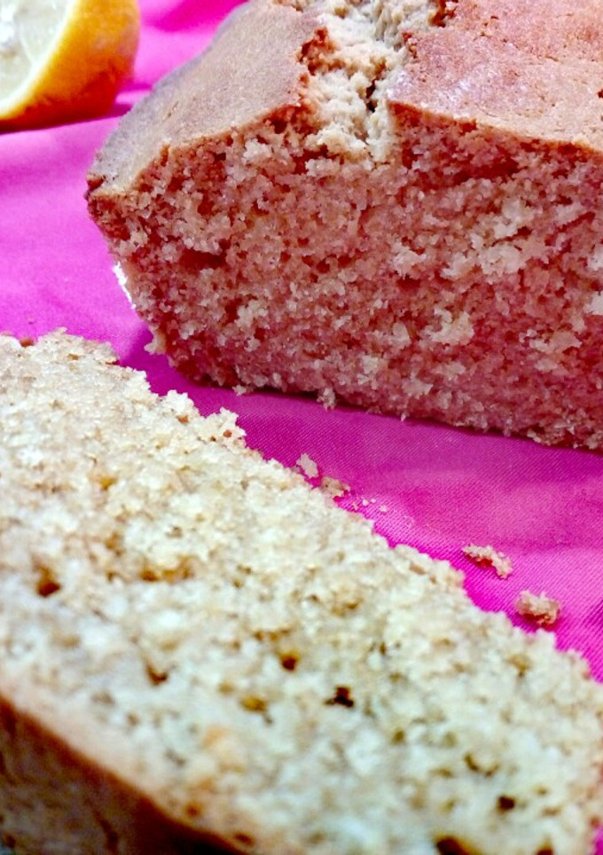 Una foto de Plum cake de coco y limón (sin gluten)