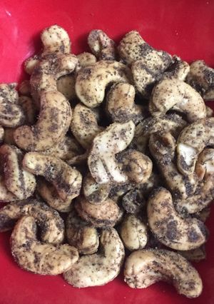 A picture of Masala kaju.