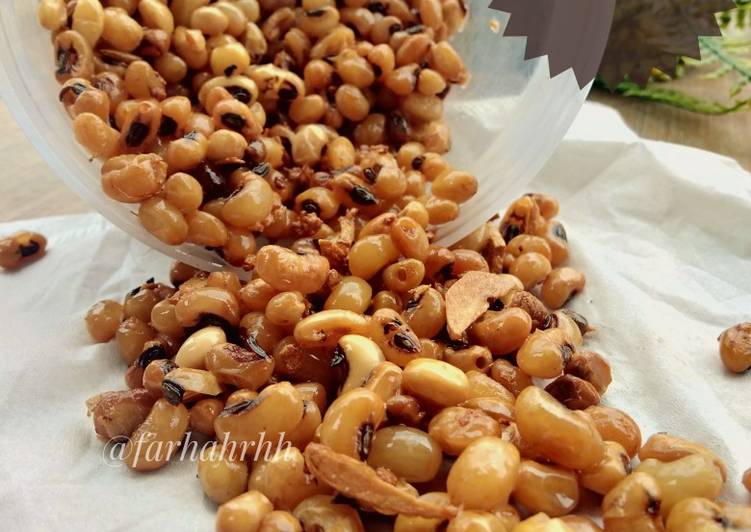 Resep Canglaireng (Kacang Kedelai Goreng) yang Bikin Ngiler