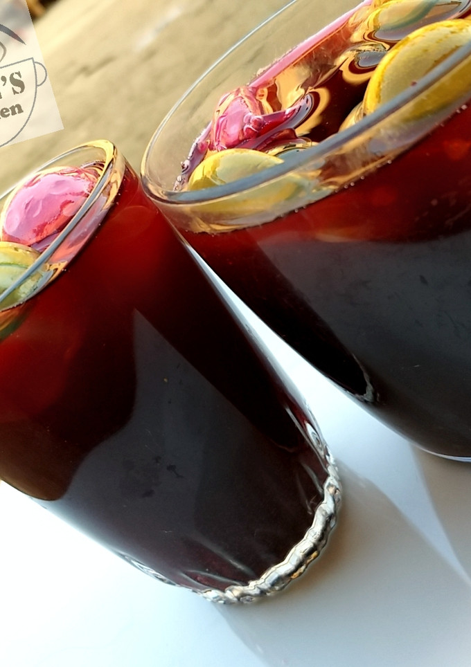 A picture of Zobo.