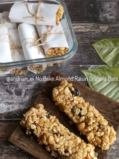 Foto resep No Bake Almond Raisin Granola Bars