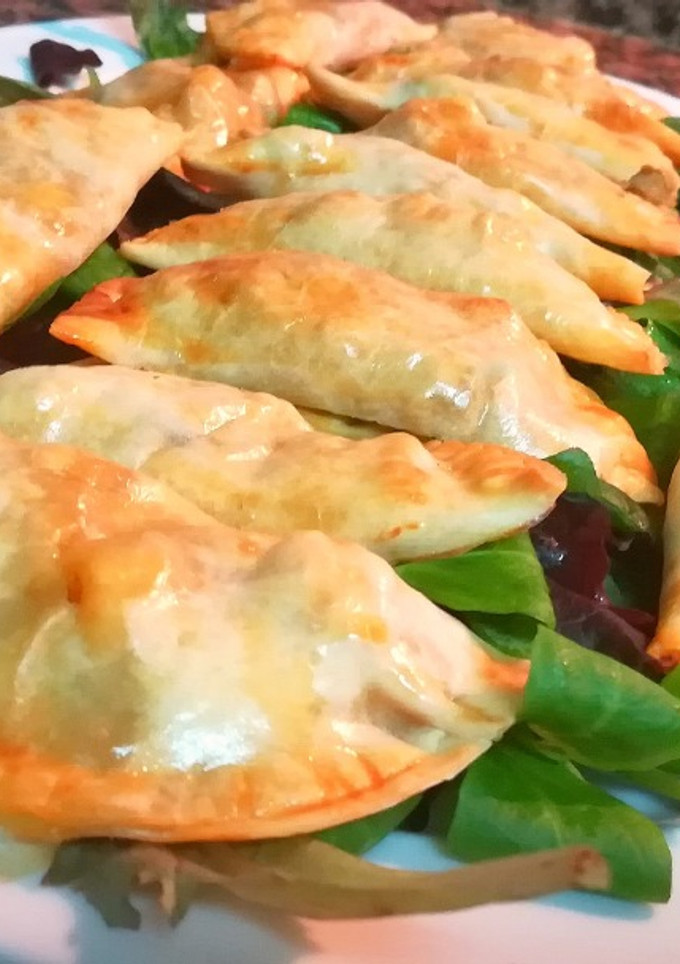 Una foto de Empanadillas de gambas y champiñones