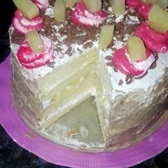 Cream pineapple Cake #EidkiMeethas A picture of Cream pineapple Cake #EidkiMeethas.