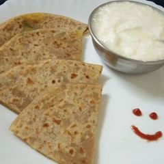 A picture of Aloo Paratha.