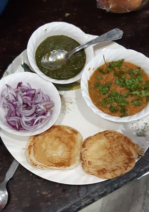 A picture of Pav bhaji.