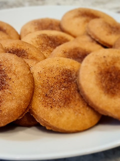Una foto de Galletas de canela rápidas y sin huevo