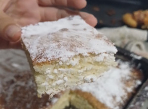 Una foto de Torta matera con azúcar impalpable