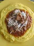 Cremoso puré de papa con guizo