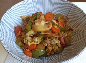 Foto principal de Salteado de verduras en wok, estilo asiático
