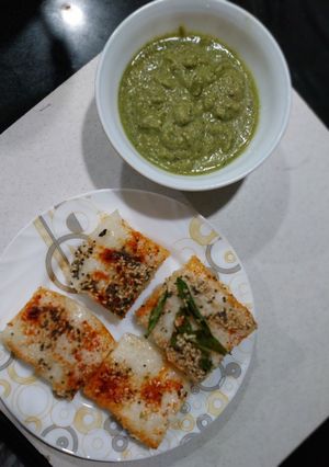 A picture of Gujarati Special Idada (Rava bites).