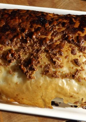 Una foto de Apfelstrudel. Arrollado de manzanas, tradicional