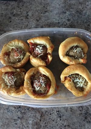 A picture of Cheesy Meatball Bites.