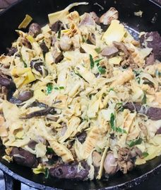 măng xào lòng gà