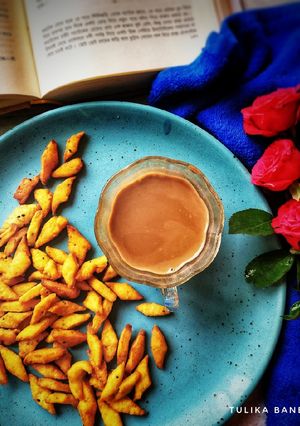 নিমকি (nimki recipe in Bengali) রেসিপির প্রধান ছবি