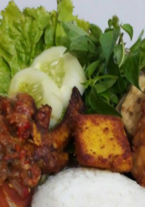 Foto resep Ayam Penyet Komplit