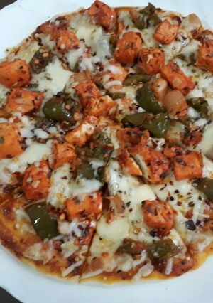 A picture of Paneer pizza.