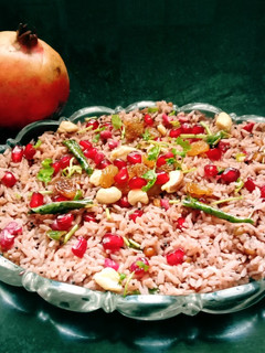 சுவையான மாதுளை ஜூஸ் சாதம் (Maathulai juice saatham recipe in tamil) செய்முறை முக்கிய புகைப்படம்