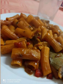 Una foto de Guiso de pasta con pollo